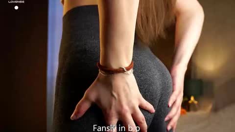 Snapshot of emmyleri chatting on October 28, 1:09 am Emmy online show from October 28, 1:09 am