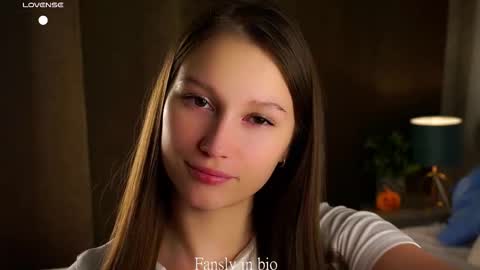 Snapshot of emmyleri chatting on November 16, 1:11 am Emmy online show from November 16, 1:11 am