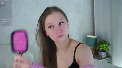 Snapshot of emmyleri chatting on March 2, 7:15 am Emmy online show from March 2, 7:15 am