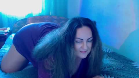 Snapshot of emmyxotty chatting on December 14, 9:40 am Emmy online show from December 14, 9:40 am