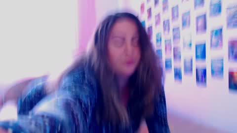 Snapshot of emmyxotty chatting on February 26, 10:36 am Emmy online show from February 26, 10:36 am