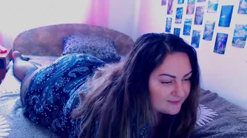 Snapshot of emmyxotty chatting on March 2, 11:07 am Emmy online show from March 2, 11:07 am
