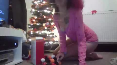 Snapshot of emokitty2003 chatting on November 29, 10:02 pm emokitty2003 online show from November 29, 10:02 pm