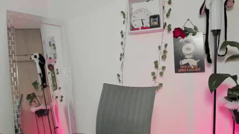 Emperatriz online show from February 19, 10:31 pm