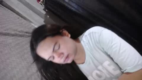 Snapshot of empressrheo chatting on December 21, 5:03 am empressrheo online show from December 21, 5:03 am