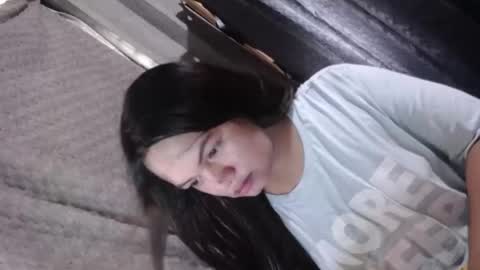 Snapshot of empressrheo chatting on December 22, 4:31 am empressrheo online show from December 22, 4:31 am