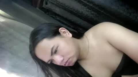 Snapshot of empressrheo chatting on March 4, 4:18 am empressrheo online show from March 4, 4:18 am