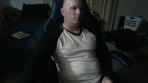 Snapshot of emsguy1 chatting on October 26, 3:34 am Matt online show from October 26, 3:34 am