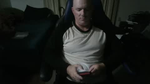 Snapshot of emsguy1 chatting on November 2, 4:59 am Matt online show from November 2, 4:59 am