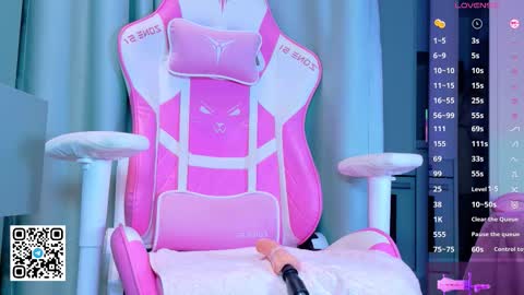 Snapshot of emy_kami chatting on September 12, 3:06 am Emy kami online show from September 12, 3:06 am
