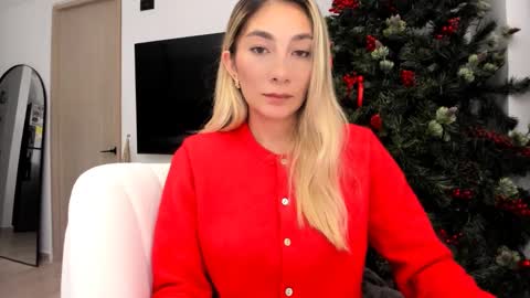 Snapshot of emyconneer chatting on December 18, 11:30 pm emyconneer online show from December 18, 11:30 pm