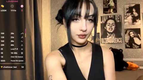 Snapshot of enasmelko chatting on November 20, 8:30 pm Amelia online show from November 20, 8:30 pm