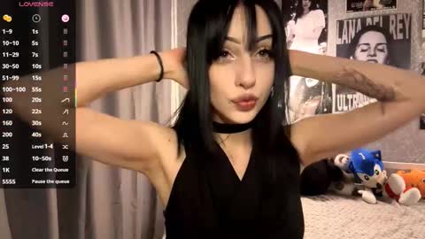 Snapshot of enasmelko chatting on November 30, 8:24 pm Amelia online show from November 30, 8:24 pm