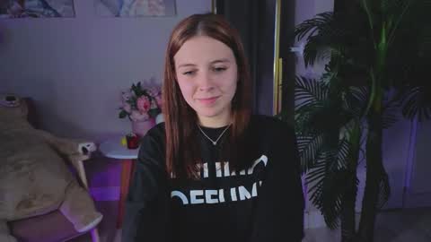 Snapshot of enchanted_bella chatting on October 11, 9:02 pm enchanted_bella online show from October 11, 9:02 pm