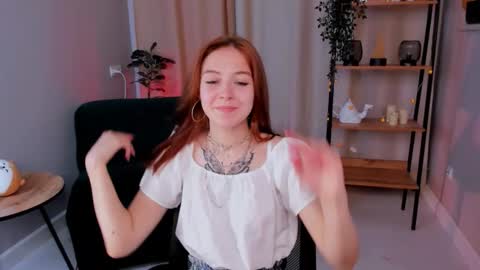 Snapshot of enchanted_bella chatting on October 16, 1:56 pm enchanted_bella online show from October 16, 1:56 pm