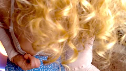 Snapshot of enchanti chatting on January 31, 5:53 pm Enchanti online show from January 31, 5:53 pm