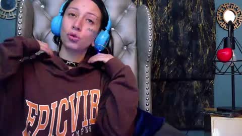 EnchantressQueen online show from April 20, 12:19 pm