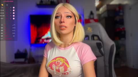 Snapshot of enchatressdixie chatting on February 26, 12:49 am dixie online show from February 26, 12:49 am