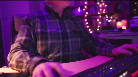 Snapshot of energybra chatting on January 25, 11:11 pm uk online show from January 25, 11:11 pm