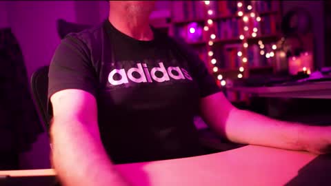 Snapshot of energybra chatting on October 16, 10:22 pm uk online show from October 16, 10:22 pm