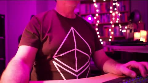 Snapshot of energybra chatting on November 20, 11:48 pm uk online show from November 20, 11:48 pm