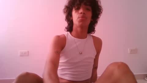 Snapshot of engel20042001 chatting on December 7, 6:15 pm engel20042001 online show from December 7, 6:15 pm