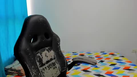 Snapshot of engel20042001 chatting on December 20, 8:23 pm engel20042001 online show from December 20, 8:23 pm