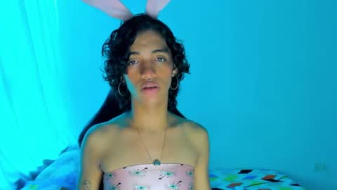 Snapshot of engel20042001 chatting on December 24, 5:44 pm engel20042001 online show from December 24, 5:44 pm