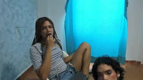 Snapshot of engel20042001 chatting on January 18, 4:42 pm engel20042001 online show from January 18, 4:42 pm