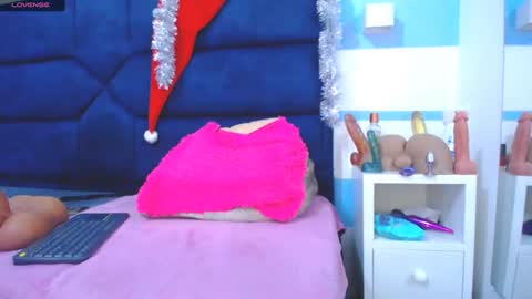 Snapshot of engel_devil chatting on December 10, 3:12 pm Engel online show from December 10, 3:12 pm