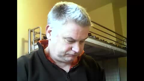 englishguysurrey online show from December 17, 9:48 am