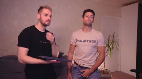 Snapshot of enjohnny chatting on September 12, 10:54 pm Johnny online show from September 12, 10:54 pm