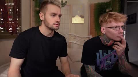 Snapshot of enjohnny chatting on September 16, 11:44 am Johnny online show from September 16, 11:44 am