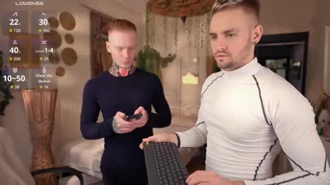 Snapshot of enjohnny chatting on September 24, 2:20 pm Johnny online show from September 24, 2:20 pm