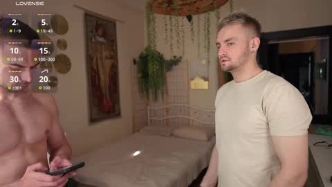 Snapshot of enjohnny chatting on September 25, 9:46 am Johnny online show from September 25, 9:46 am