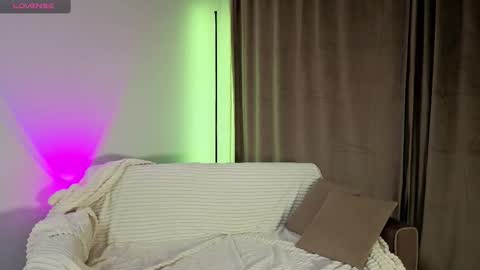 enjoyeverymoment_ online show from September 26, 8:35 pm