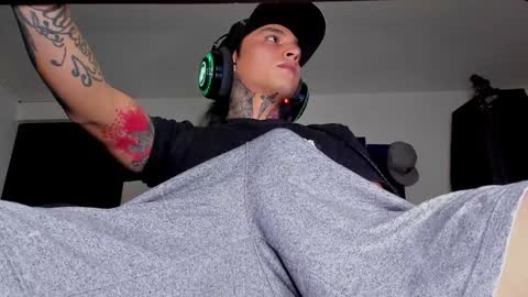 enjoymycock99 online show from December 9, 6:55 am