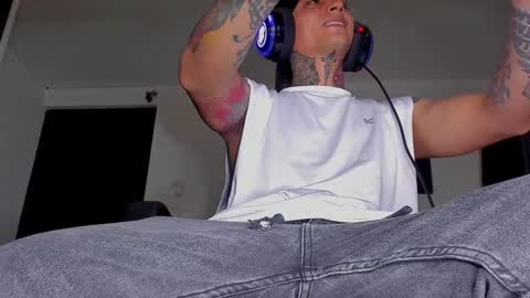 enjoymycock99 online show from December 17, 2:12 am