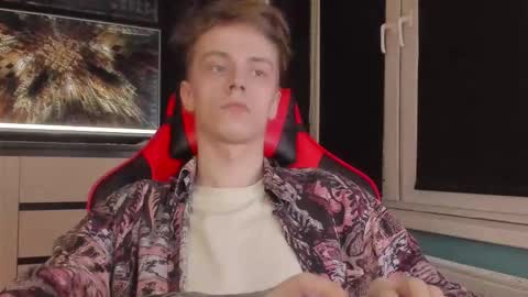 Enker online show from February 14, 8:49 pm