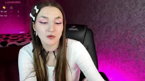 enn_allenn online show from December 17, 7:18 am
