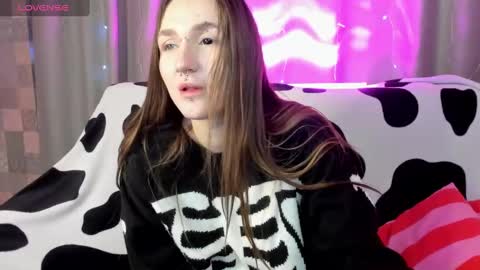 enn_allenn online show from December 18, 1:26 am