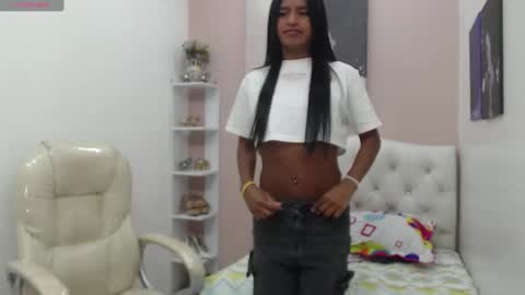 Snapshot of enyelin chatting on September 14, 12:26 pm Enyenlina online show from September 14, 12:26 pm