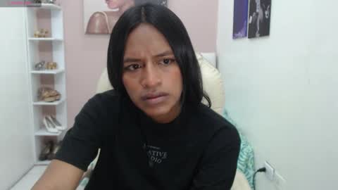 Snapshot of enyelin chatting on September 24, 12:19 pm Enyenlina online show from September 24, 12:19 pm