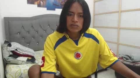 Snapshot of enyelin chatting on October 12, 12:37 pm Enyenlina online show from October 12, 12:37 pm