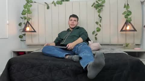 Snapshot of enzo_rivas chatting on November 14, 2:38 pm ENZO online show from November 14, 2:38 pm