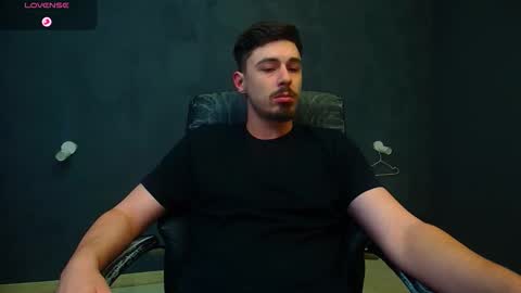 Snapshot of enzorace chatting on November 19, 6:02 am EnzoRace online show from November 19, 6:02 am