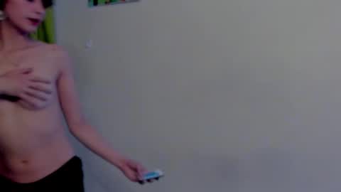 Snapshot of ephemeral_hot chatting on December 13, 12:09 am Leyla online show from December 13, 12:09 am