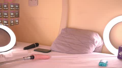 Snapshot of epic_girls chatting on February 12, 9:22 pm WelcomeUse my tipmenu and invite me in private show online show from February 12, 9:22 pm