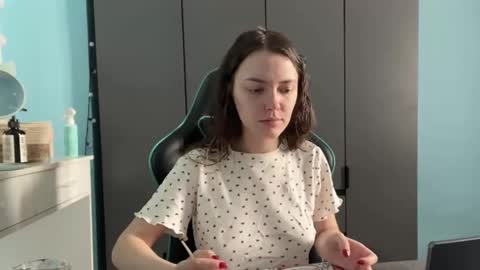 Snapshot of eracloke chatting on February 18, 2:07 am Lily online show from February 18, 2:07 am