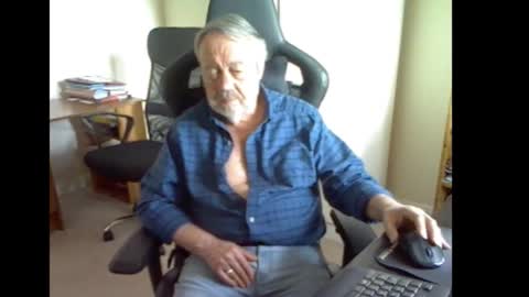 erasmus_d online show from March 30, 4:30 pm